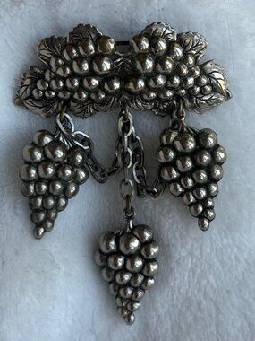 VINTAGE 1930's MIRIAM HASKELL Cluster of Grapes Chatelaine Brooch